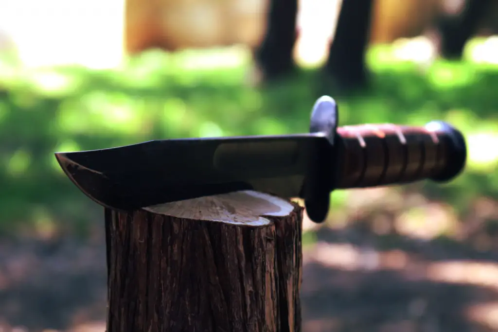 close up of the knife I used to baton wood