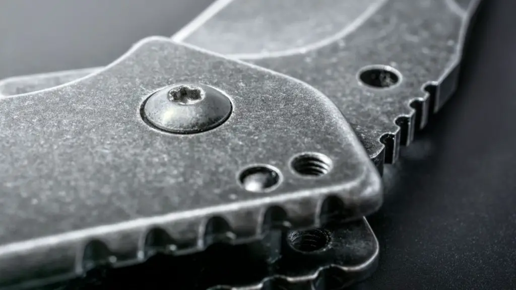 How to BreakIn and Loosen a New Folding Knife Knife Manual