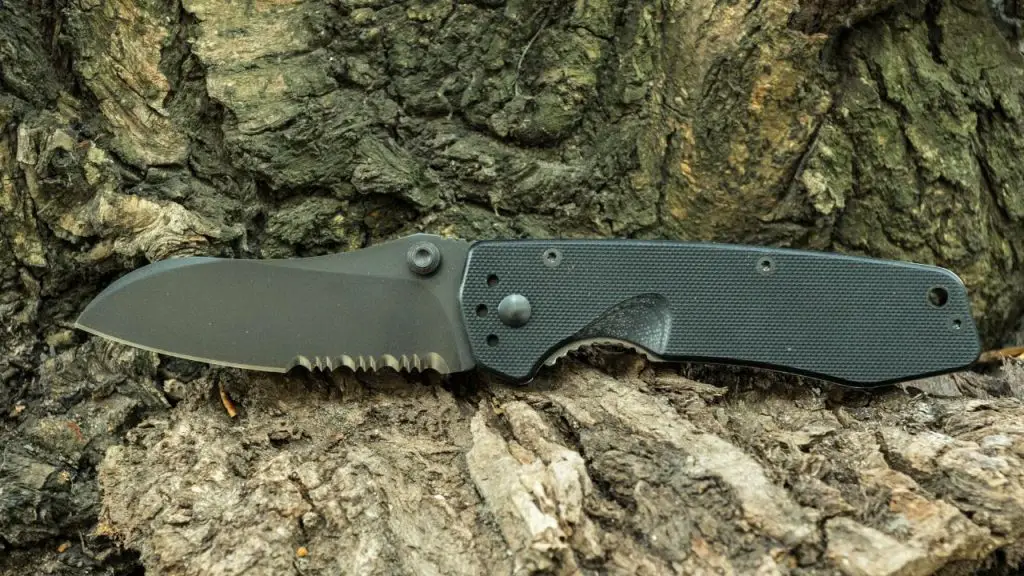 Pocket Knives with Serrated Blades What are They Good for? Knife Manual