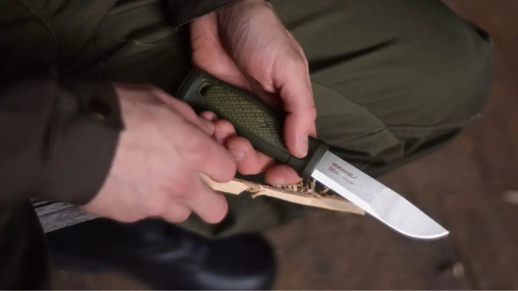 Which Mora Knives are Full Tang? (The Ultimate Comparison Table